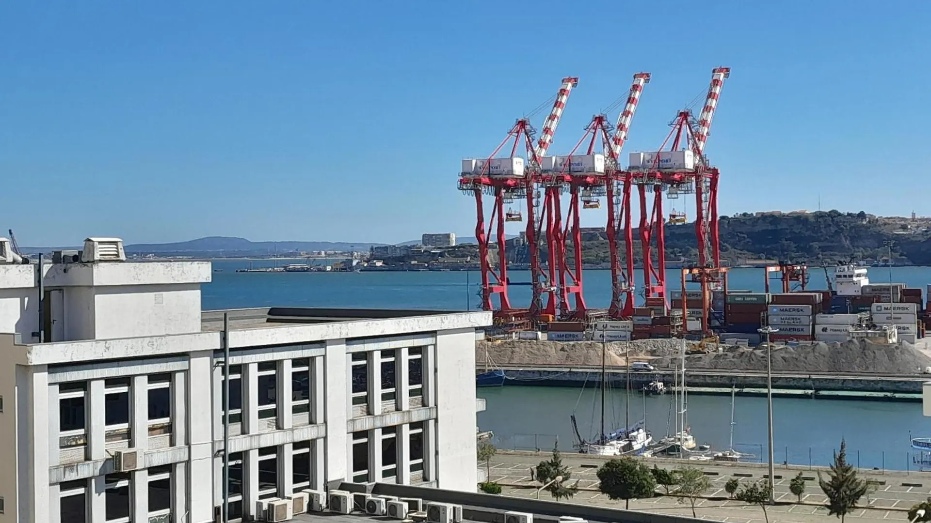 Apartamento Sobre O Rio Lisboa 0*,
